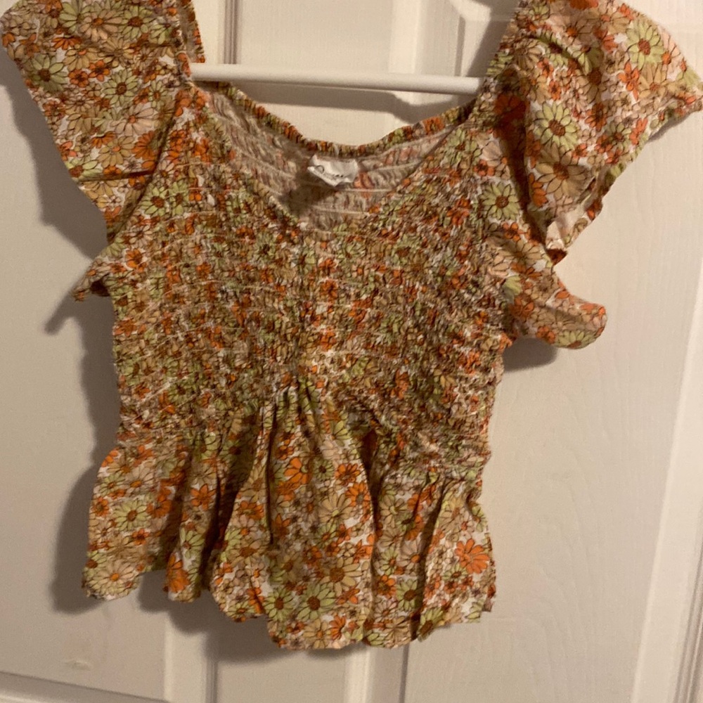 Floral short sleeve top
